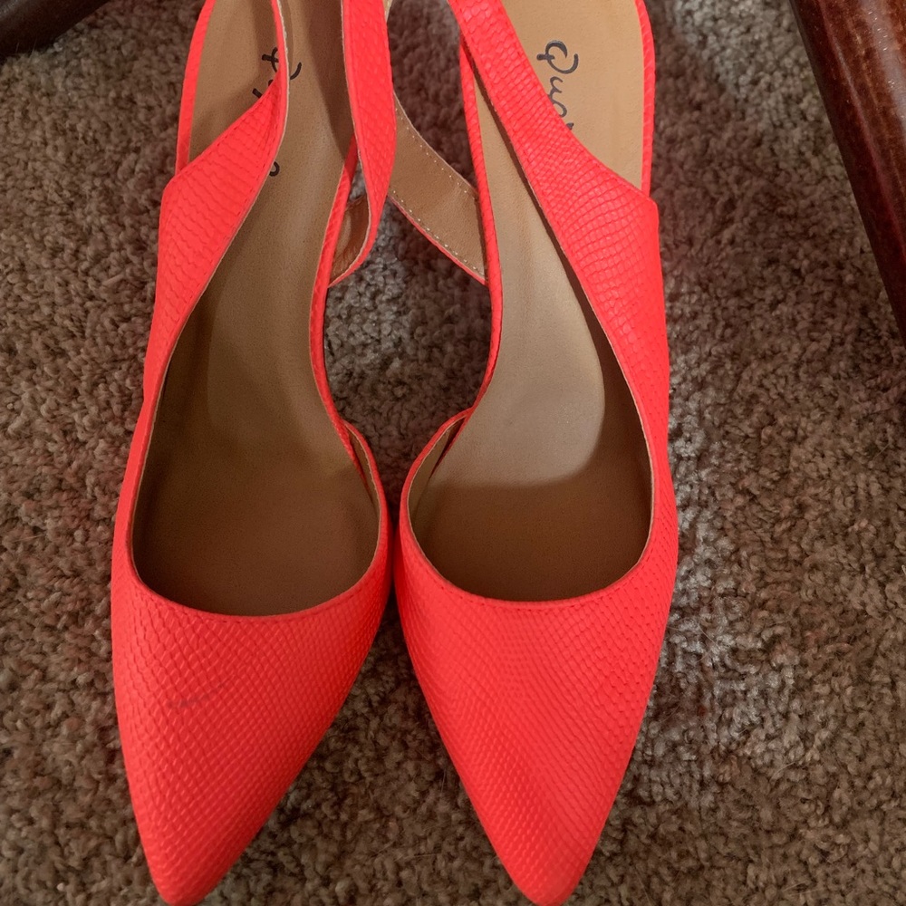 Pointy Neon Orange/Pink Heels 👠
